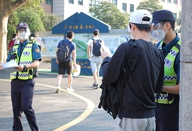 “경찰 문턱 확 낮췄다”…올해 신임 ...