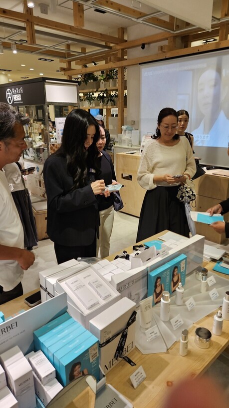 안신애 대표의 메르베이(MERBEI), 日 오사카 한큐백화점 우메다 본점 팝업 성료… 온·오프라인 유통망 확장 가속화