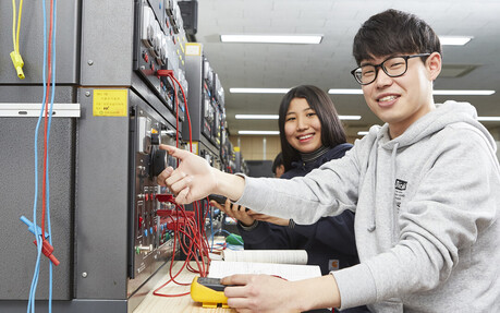 두원공대 전기공학과 야간과정, 높은 취업률과 자격증 취득으로 20대부터 60대까지 인기