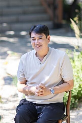 "궁은 역사의 박물관이 아닌, 살아있는 무대다"… '이루다' 김순태 대표가 쓰는 새로운 도슨트 서사