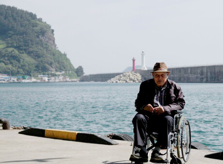 독도 지킨 의용수비대 생존 대원 2명, 낡은 집 새 단장…한국해비타트·서경덕 교수 지원
